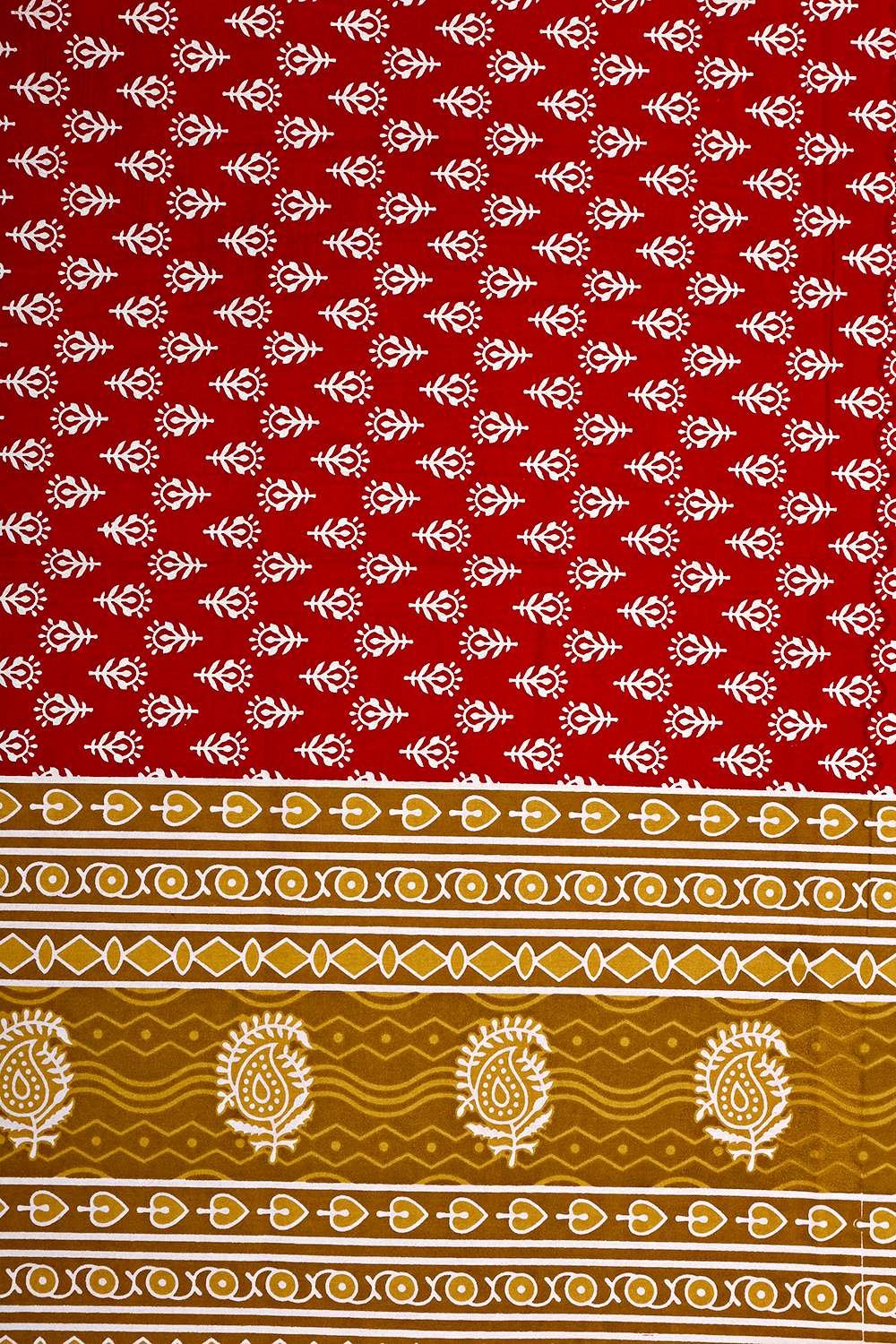 Rajasthani Traditionally Printed Cotton Doublebed Bedsheet With Pack of 2 Pillow Covers - Image 3